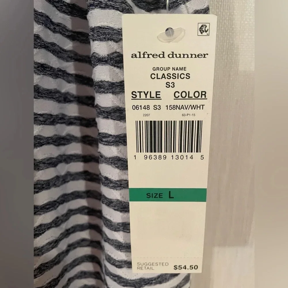 Alfred Dunner Classics Stripe Texture Knit Top With Necklace Navy/White Size L - Picture 5 of 9